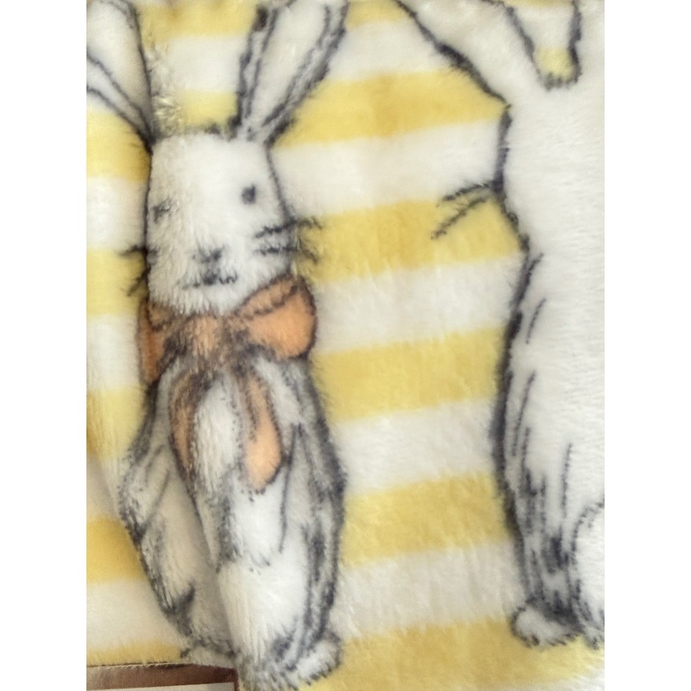 Fern Hill Home Collection Bunny Rabbit Fleece Throw Blanket Yellow White 50x70 - Picture 4 of 6